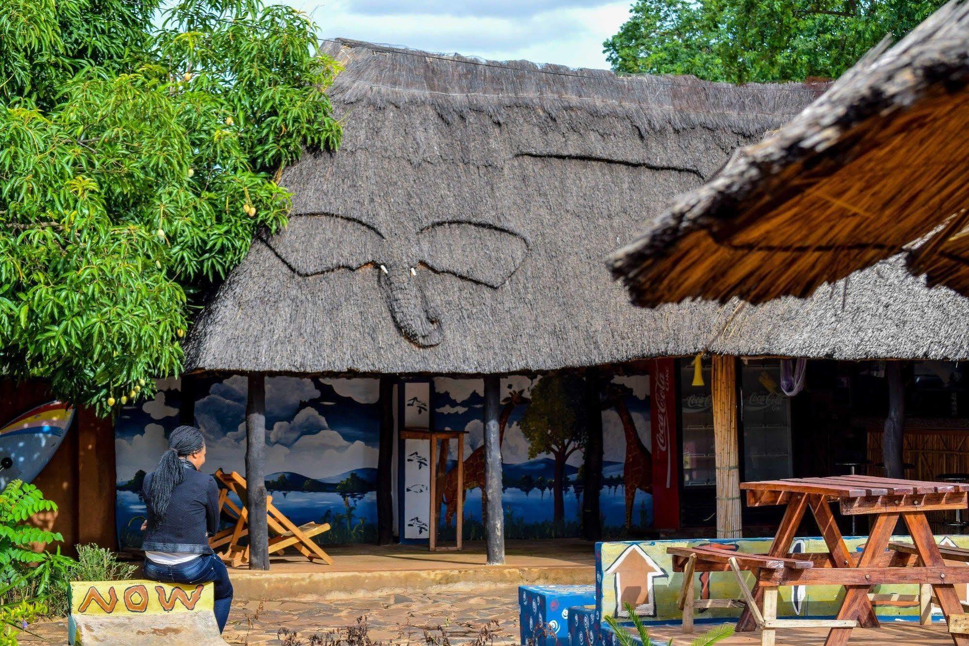 Hotel Zinga Backpackers Livingstone Exterior foto